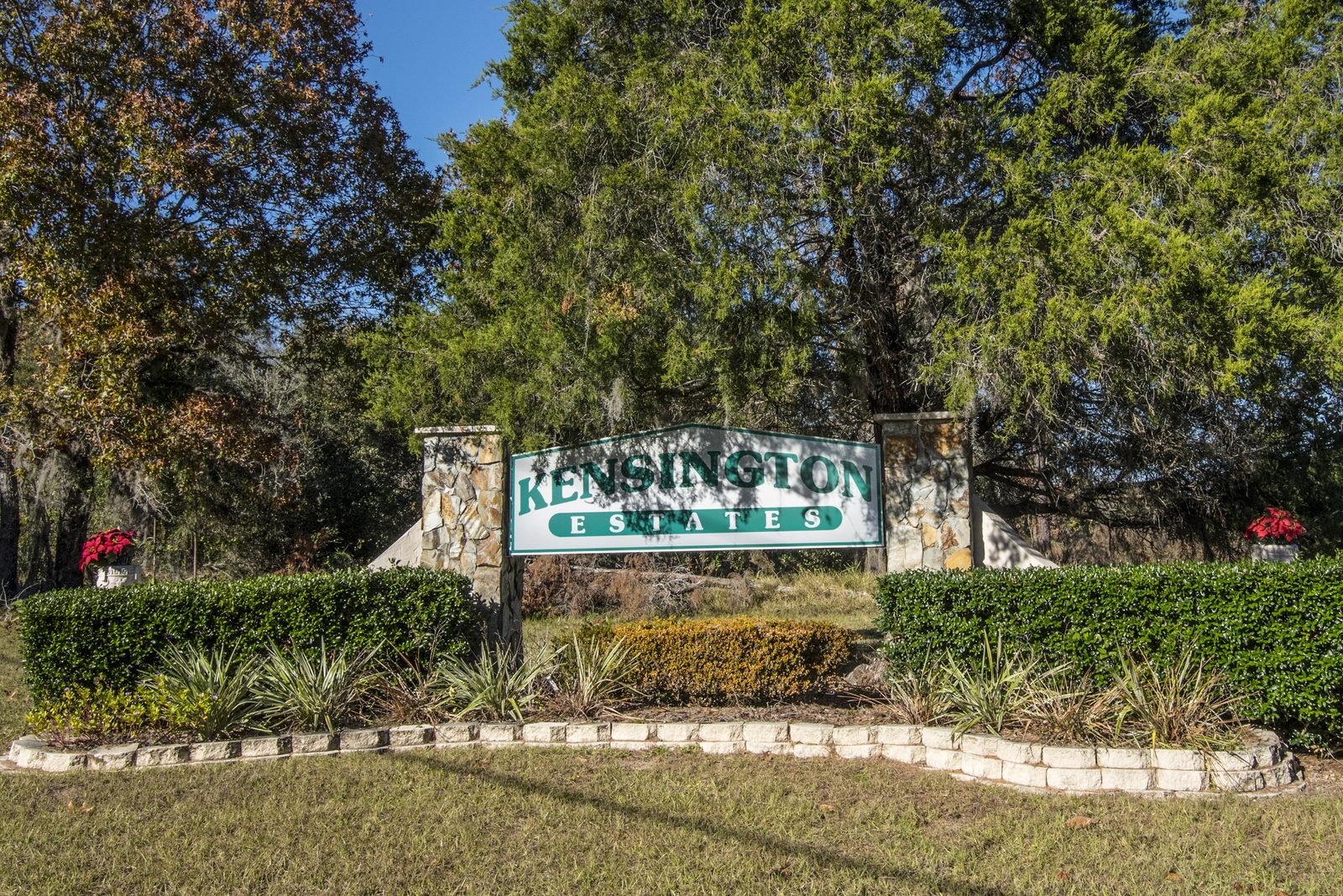 Kensington Estates entrance sign